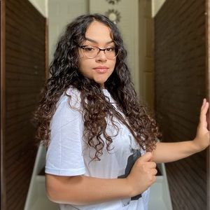 Meet your Posher, Verenice